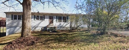 Building Photo - 208 East St