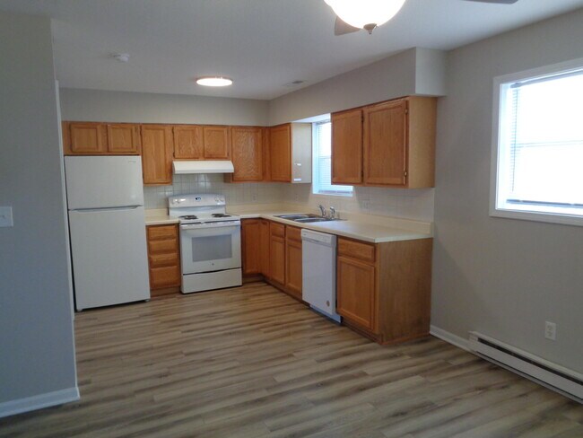 Building Photo - 4705 Apple Tree Ln