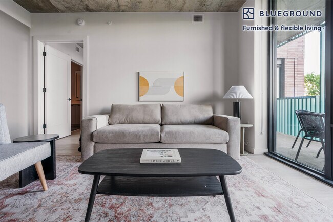 Foto del edificio - 3030 Potomac Ave