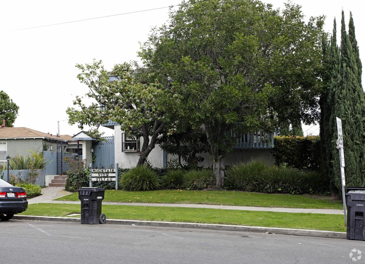 Building Photo - Mountain View Villas