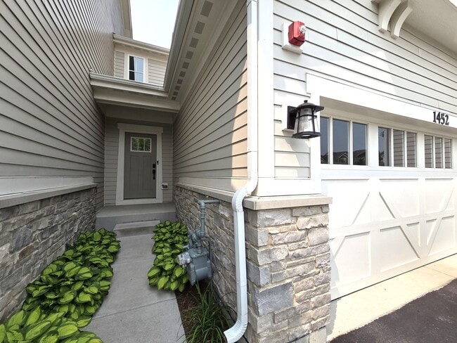 Building Photo - 1452 Palmer Ct
