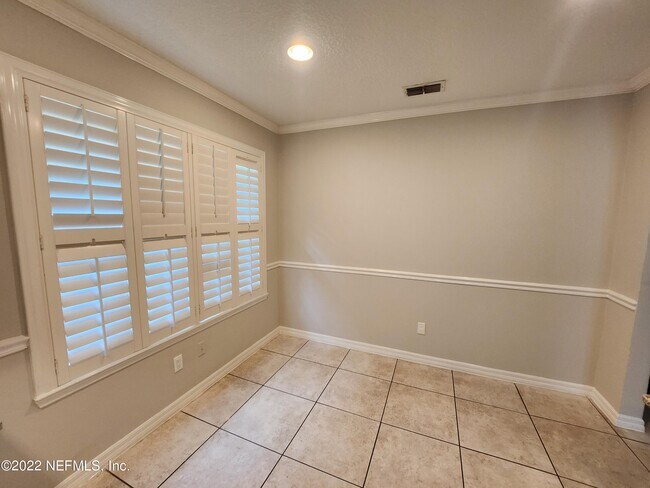 Building Photo - 3715 Sanctuary Way N