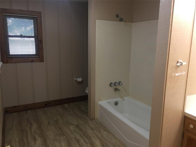 Building Photo - 5251 US-290