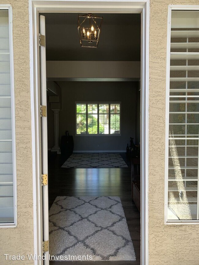 Building Photo - 4 br, 2.5 bath House - 2035 BOBTAIL CIRCLE