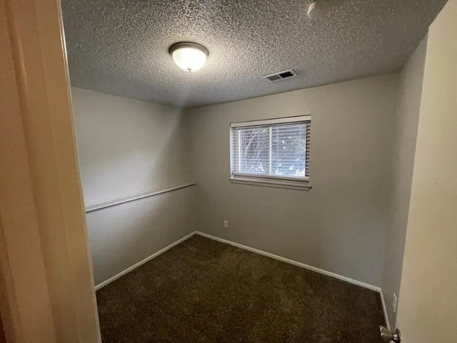 Foto del edificio - 9585 W Lake Ave