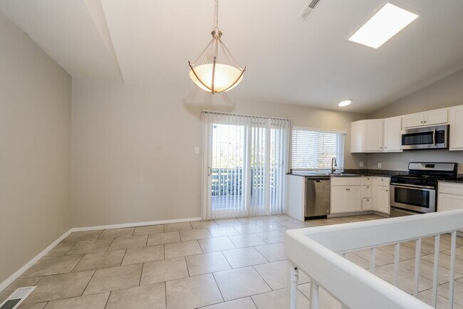 Foto del edificio - 5305 Springtrail Dr