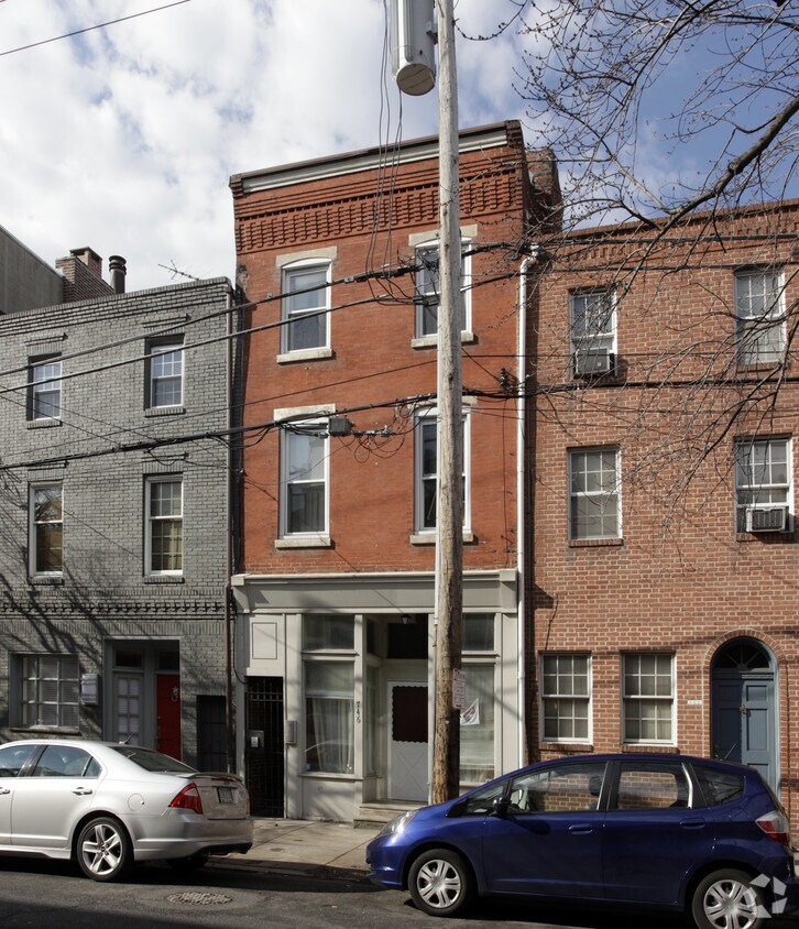 Building Photo - 746 S 2nd St