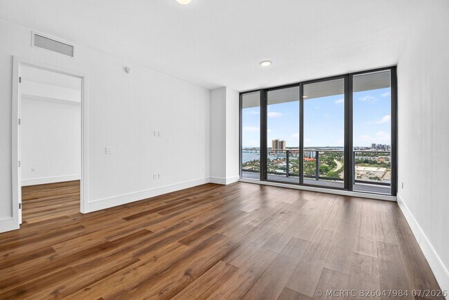 Foto del edificio - 220 Lake Shore Dr