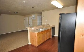 Building Photo - 2992 W Acarrera Ln