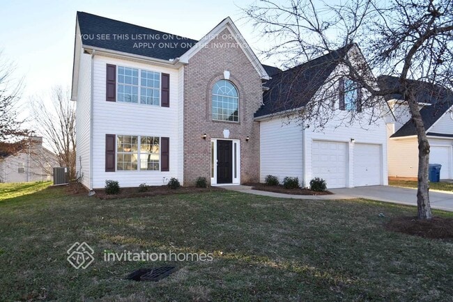 Building Photo - 190 Greenway Dr
