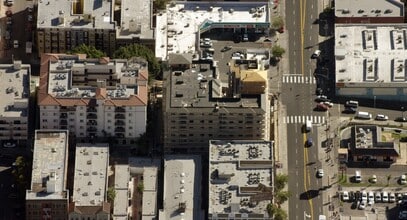 Building Photo - 1901 W 6th St