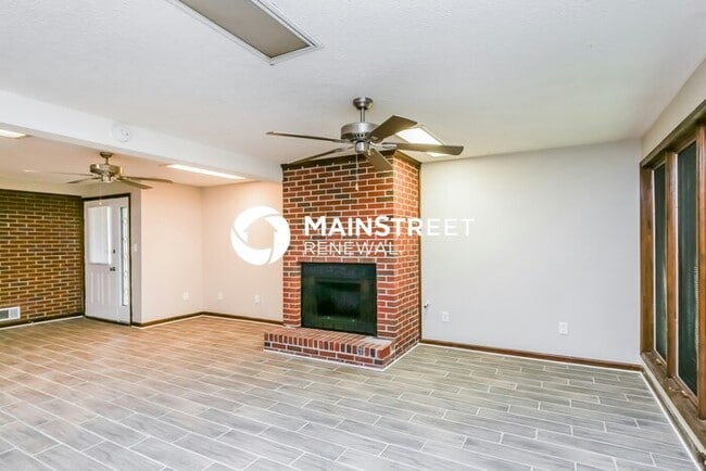 Building Photo - 3 Bedroom Pet-Friendly Home in Gainesville...