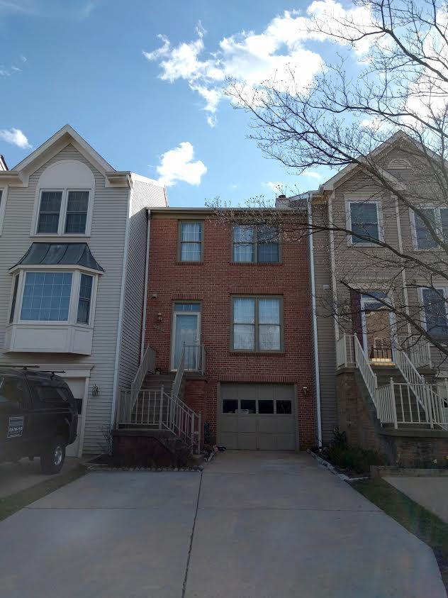 Primary Photo - 1459 Bluemont Ct