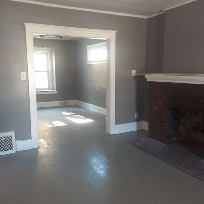 Foto del edificio - 2973 Montgomery Ave