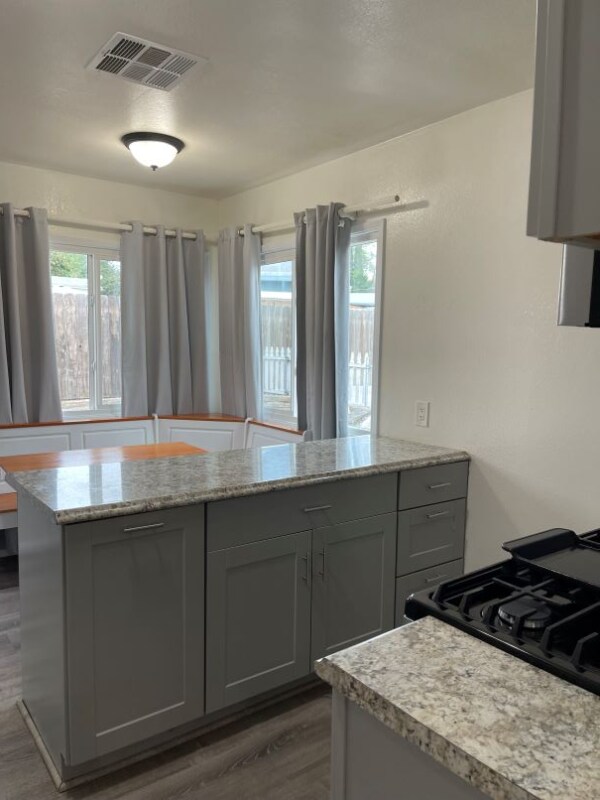 Foto del edificio - 1530 Drexel Dr