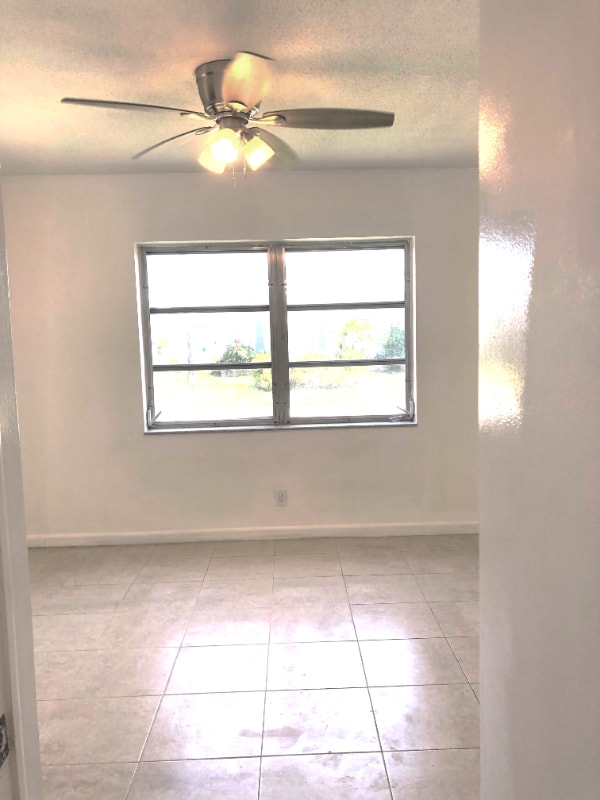 Photo - 8409 NW 59th Ct (Tamarac, FL) House