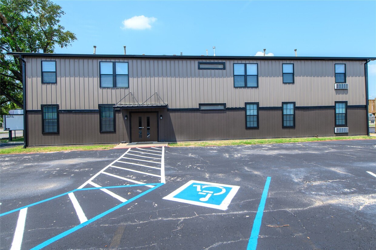 Foto del edificio - 4705 Lyons Ave