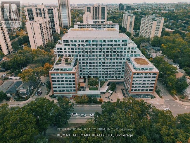 Building Photo - 1830 Bloor St W
