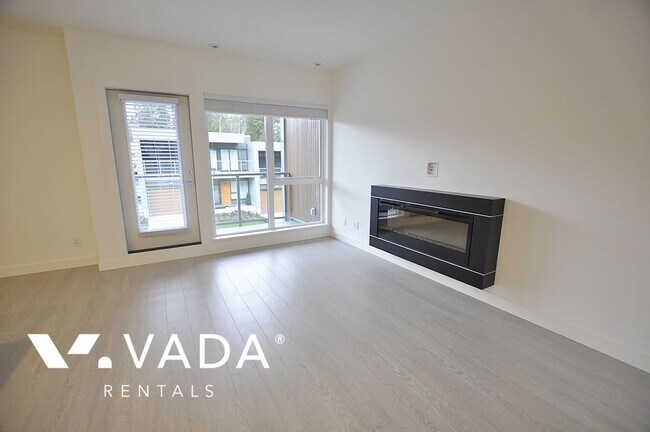 Building Photo - Seymour Village 3 Bedroom Townhouse For Re...