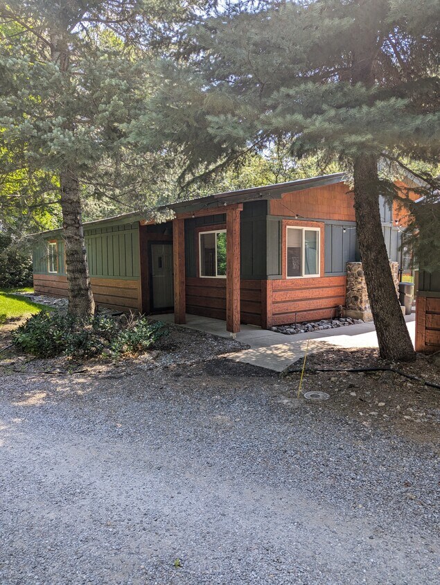 Foto principal - 657 Ogden Canyon Rd