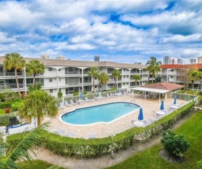 Foto del edificio - 501 Blue Heron Dr