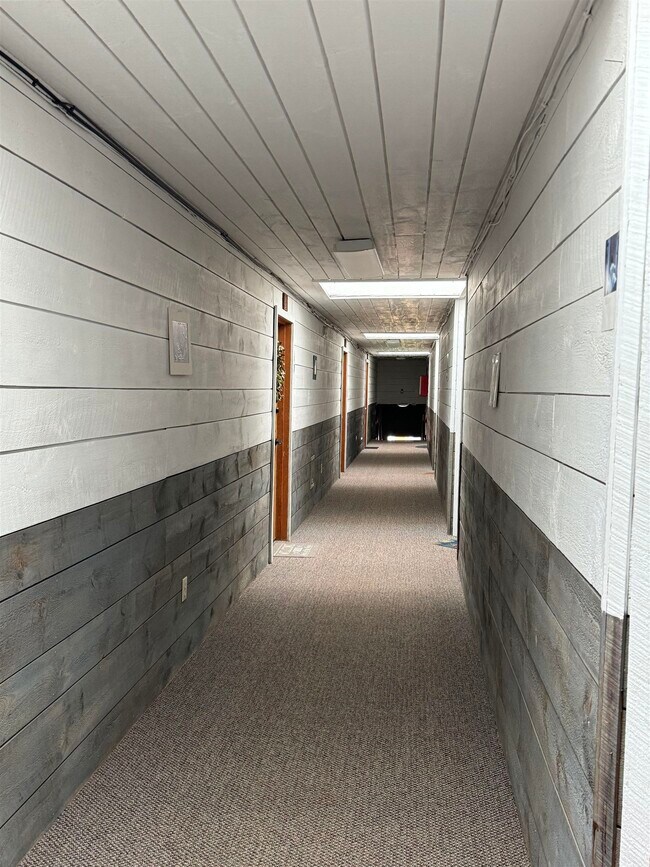Building Photo - 27 Condo Rd