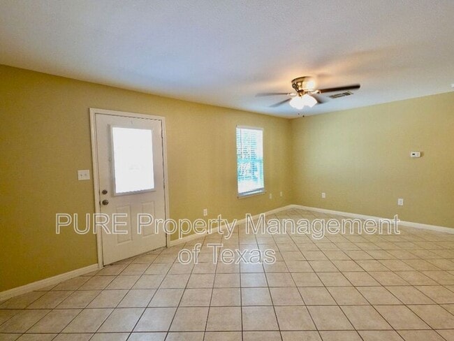 Building Photo - 1623 Breezy Cove