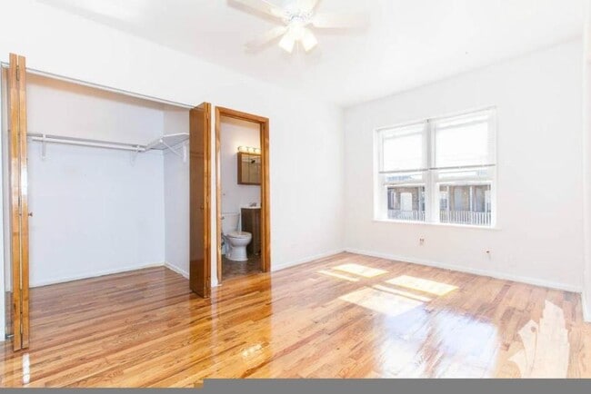Building Photo - 2 bedroom in Chicago IL 60640