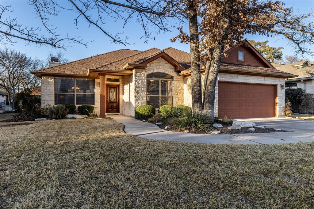 Foto principal - 909 Big Thicket St