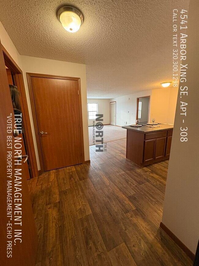 Foto del edificio - 4541 Arbor Xing SE