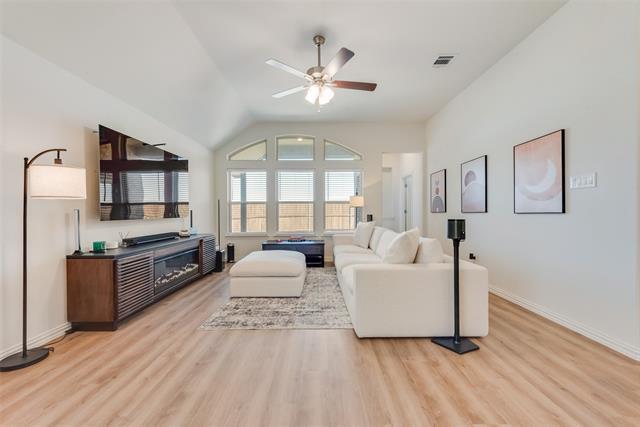 Foto del edificio - 13033 Mizell Ln