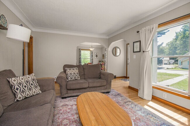 Foto del edificio - 412 Bircher Ave