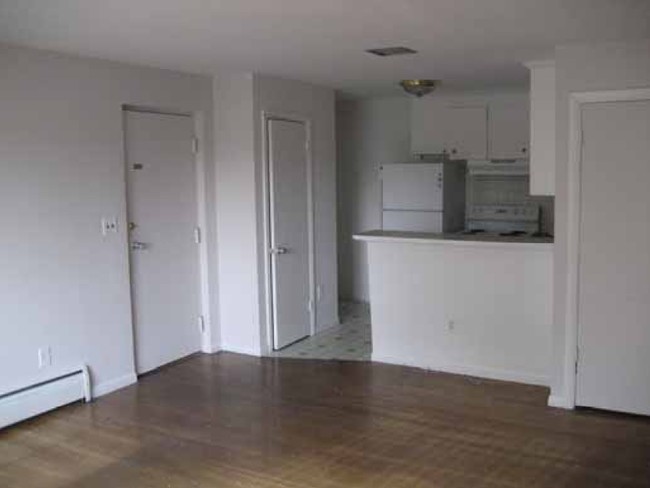 Living Room - 90-90A 2nd St