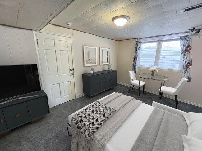 Building Photo - 312 Hayward Ave