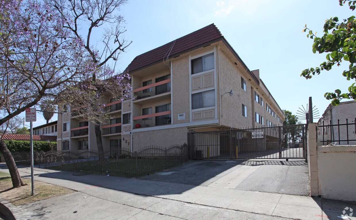 Primary Photo - 425-427 S Boyle Ave
