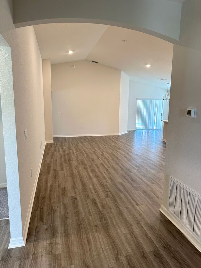 Building Photo - 4 Bedroom House in the Astonia Community