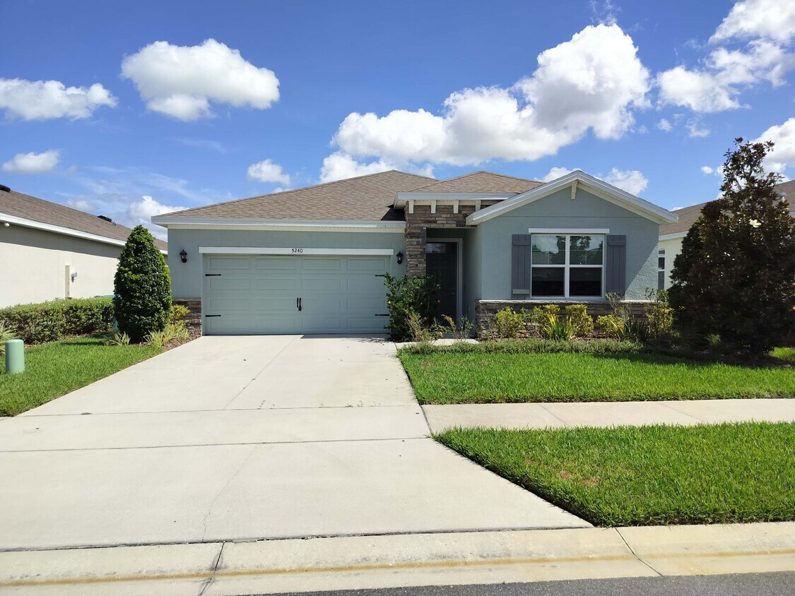 Foto principal - 5240 Sunshine Dr