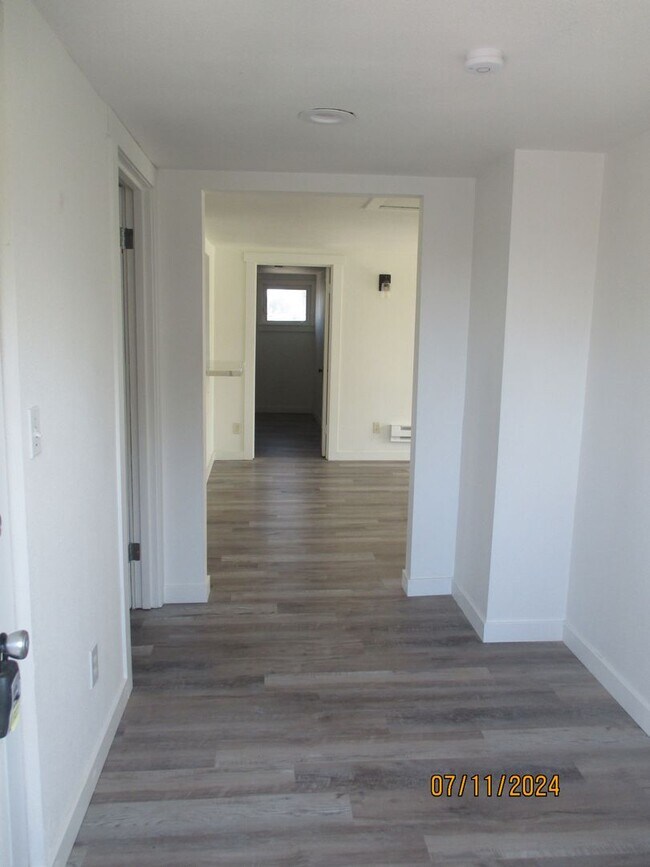 Foto del edificio - Cute 2 Bed 1 Bath Duplex in Puyallup