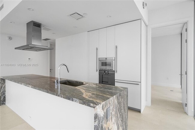 Foto del edificio - 700 NE 26th Terrace