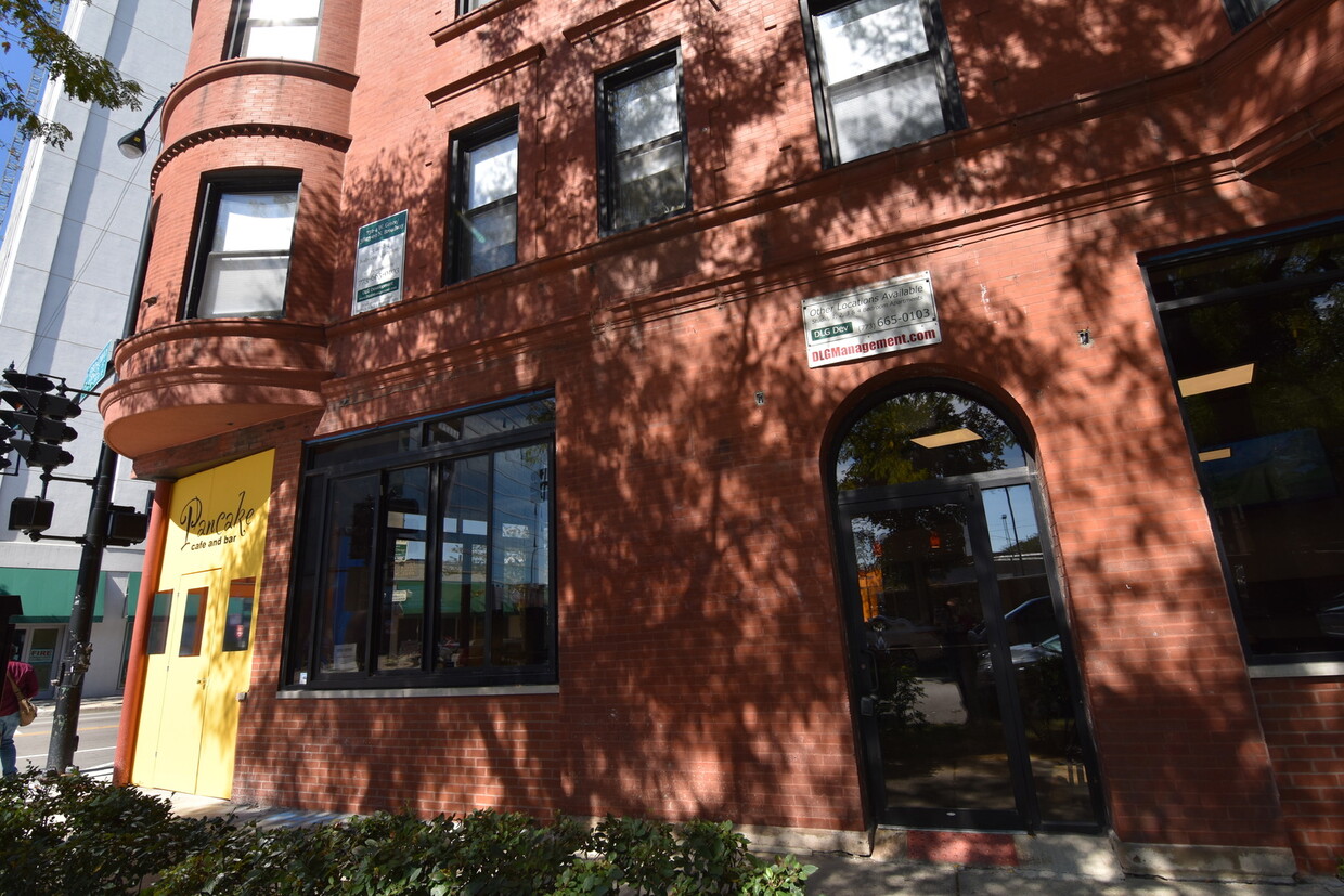 Primary Photo - 732 W Grace St