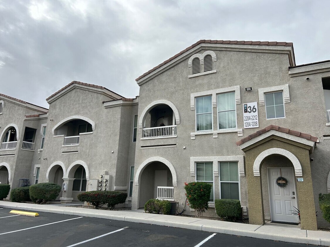 Foto principal - 2 BEDROOM CONDO IN SOUTHWEST LAS VEGAS CONDO