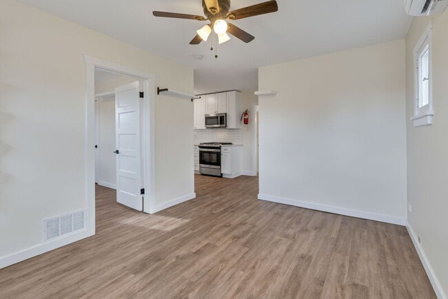 Photo - 134 S Quitman St House