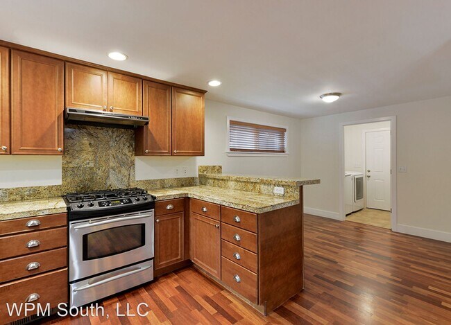 Building Photo - 4 br, 2 bath House - 10037 NE 23rd St