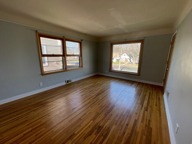 Foto del edificio - 5132 Bloomington Ave