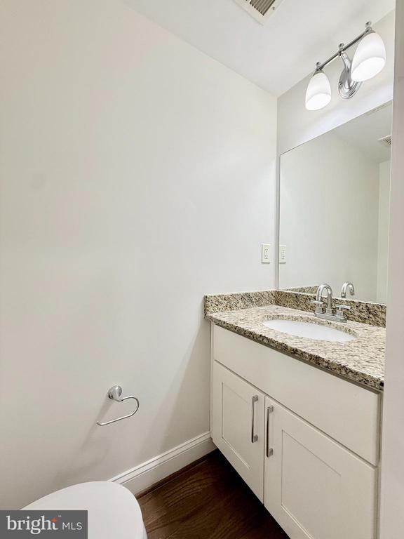 Foto del edificio - 1268 Glyndon Ave