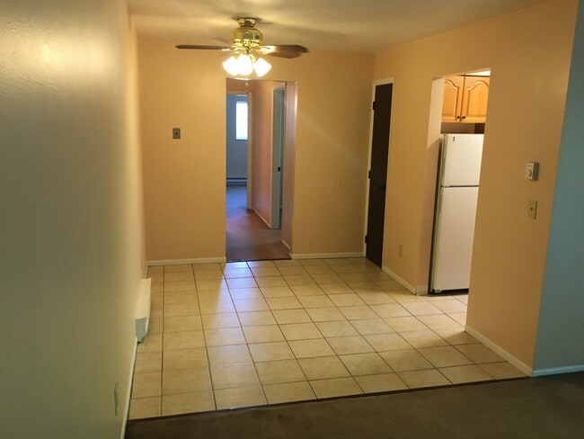 Dinning Area - 5613 Happy Hollow Rd