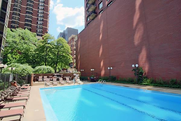 Building Photo - 1115 N Dearborn St