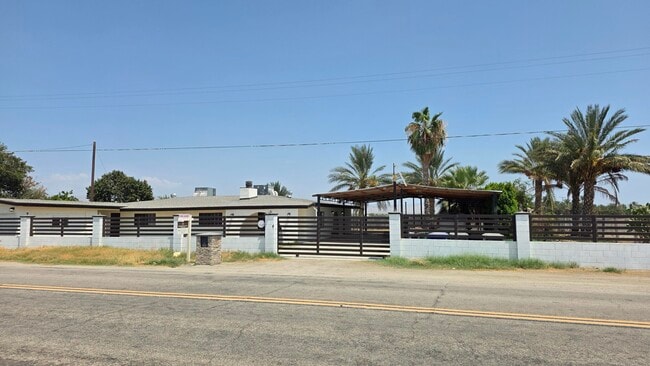 Building Photo - 62101 Tyler St