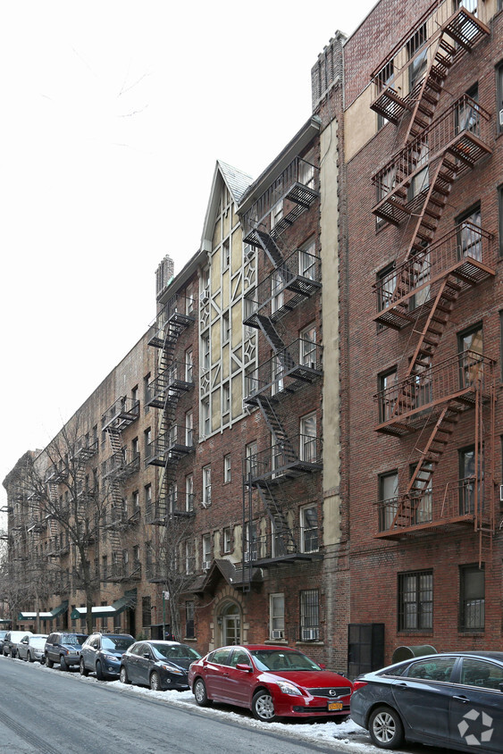 Foto principal - 421 W 24th St