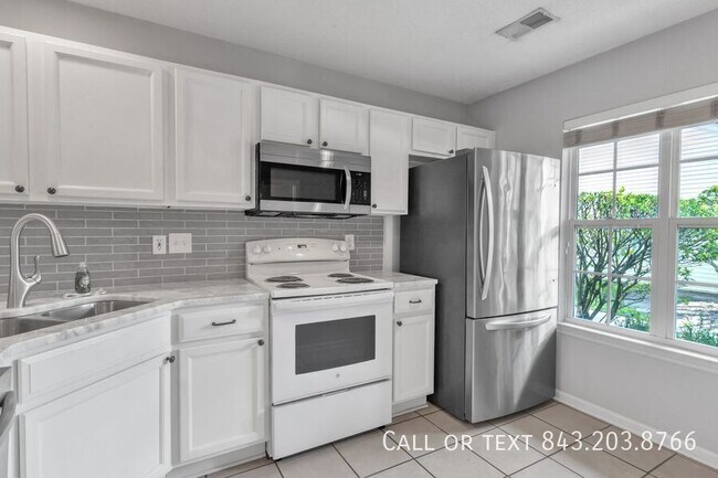 Foto del edificio - 8100 Shadow Oak Dr